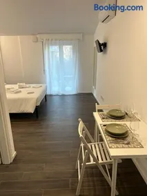 Lake Home Apartments - Image 2
