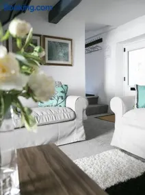 White Cottage deluxe 2 bedroom apartment - Image 4