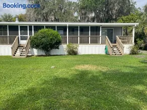 FLORIDA-Crescent Lake, Crescent City, Florida-Lake House with Dock-One week minimum stay- Close to Daytona, St Augustine and Orlando - Image 2