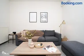 Irene's Home - Serene City Sanctuary in Athens - Image 3