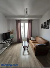 Bright apartment near the Stade de France - Image 5