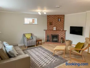 The Cottage - Image 4