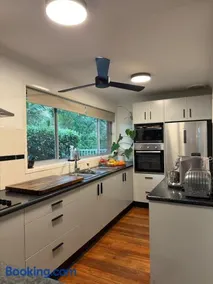 Boongala - Central 3BR pet friendly family home - Image 3