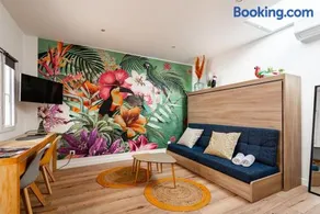 Studio avec Spa Privatif & Terrasse Jungle Dijon Centre - Image 2