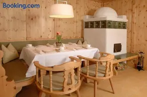 Chalet Panorama - Image 3