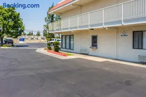 Bakersfield, CA - Image 3