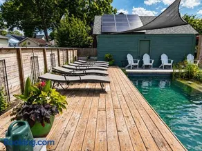 Urban Lakeside Retreat - Image 1