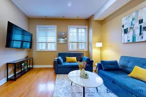 Private Rooftop Group Suite near Oriole Park - Eglinton Hotel - Image 4