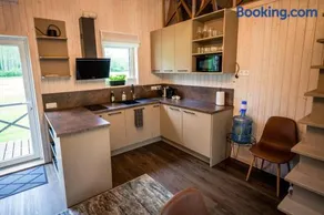 HOLIDAY CABIN 'CRANE' with a private hot-tub and sauna extra fee - Image 5