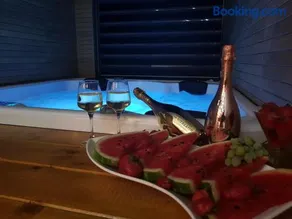 La Vela Luxury - Image 2