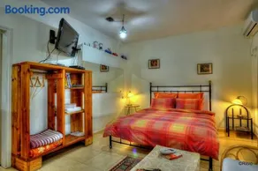 Country lodging in Manot - Image 1