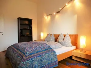 Lovely, central apartment with balcony - Image 1