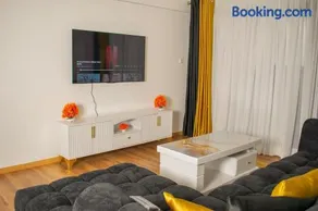 Auric 2 Bdrm Apartment - Image 3