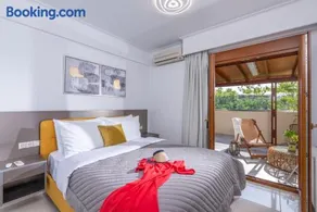 H Experience Seaside Luxury Boutique Apartment - Image 1