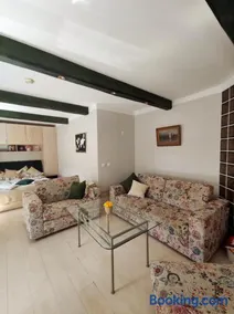 Arte Apartment - Image 3