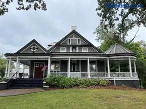 Intermission Hogan House - Image 4