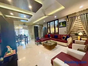 Modern and Luxurious Apartment - Image 2