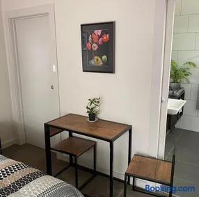 L'École Private Studio-Apartment by My Lodgingfy - Image 5