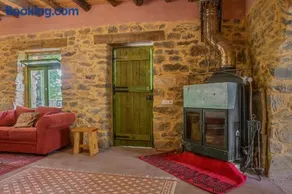 Hani Kastania - Chania retreat for families and groups for holidays and workshops - Image 3