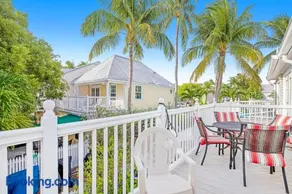 KW319FLR Happy Hour Haven - Image 2