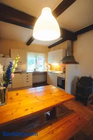 The Carpentry Cottage - Image 4