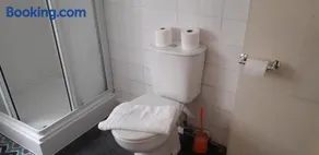 New Find Guest House M22 - Image 4