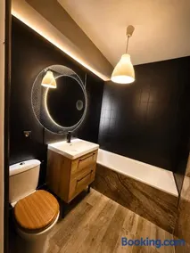 La Porte Défendue - Limitless - Jacuzzi, sauna, barre de pôle dance et cinéma extérieur - Image 2