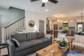 Kings Creek Cottage · Kings Creek Cottage Downtown - Image 2