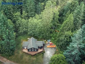 Rainier Forest Cabin, Hot Tub, Sauna, Fire Pit - Image 4