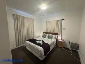 Shazza Homestay - Image 1