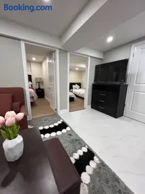 Private 2bedroom Unit, Free Parking, Free from Smoke & Pet, Self-Check IN - Image 3