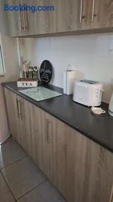 Apartment 1 at Busy Bee - Image 3