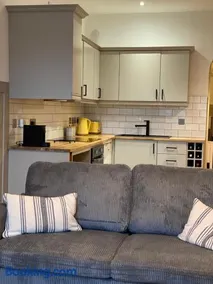 The Old Shop Apartment - Image 4