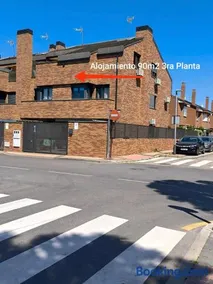 Alojamiento independiente dentro de chalet 3er piso - Image 1