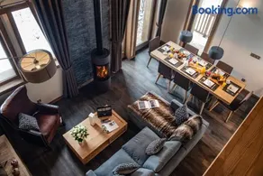Yellowstone Lodge by Alpine Resorts - Image 4
