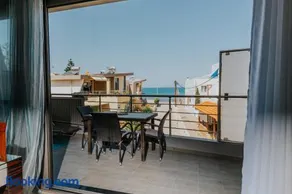 Seaside suite in Crete - Image 1