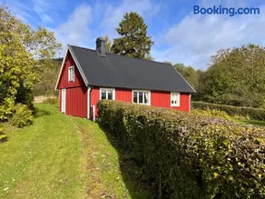 Bloms stuga i naturskön miljö - Image 2