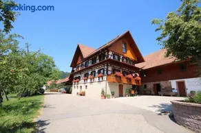 Kasimir Hof - Image 1