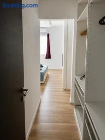 St Paul's Court Apartment - Image 4