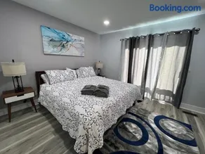 Spacious, cozy villa w/parking in Coligny Villas - Image 1