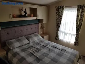 6 BERTH DELUXE CARAVAN PALM GROVE 42 - Image 2