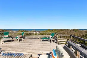 Luxury 3-bedroom Pines house with 360-degree views - Image 2