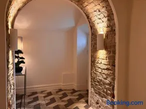 Luxurious 2 bedroom apartment with sea view in Monkstown - Image 1