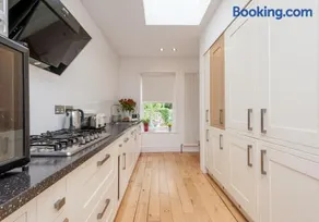The Lochside House Residence - Image 3