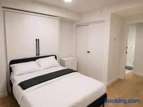 Modern Suite - Image 1