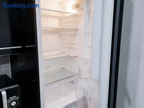 Modern Apartment in Molenbeek-Saint-Jean / 77 m² / Parking - Image 4
