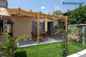 Amira House Sithonia - Image 1
