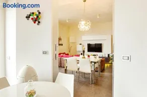 GuestHost - Bari Airport Seaview Apartment - Image 2