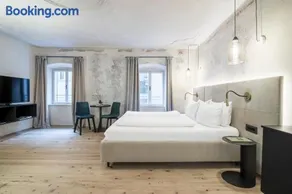 Alte Schmiede Apartments & Rooms - Image 1