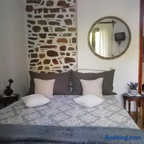 Beautiful stone house in Samos - Image 4